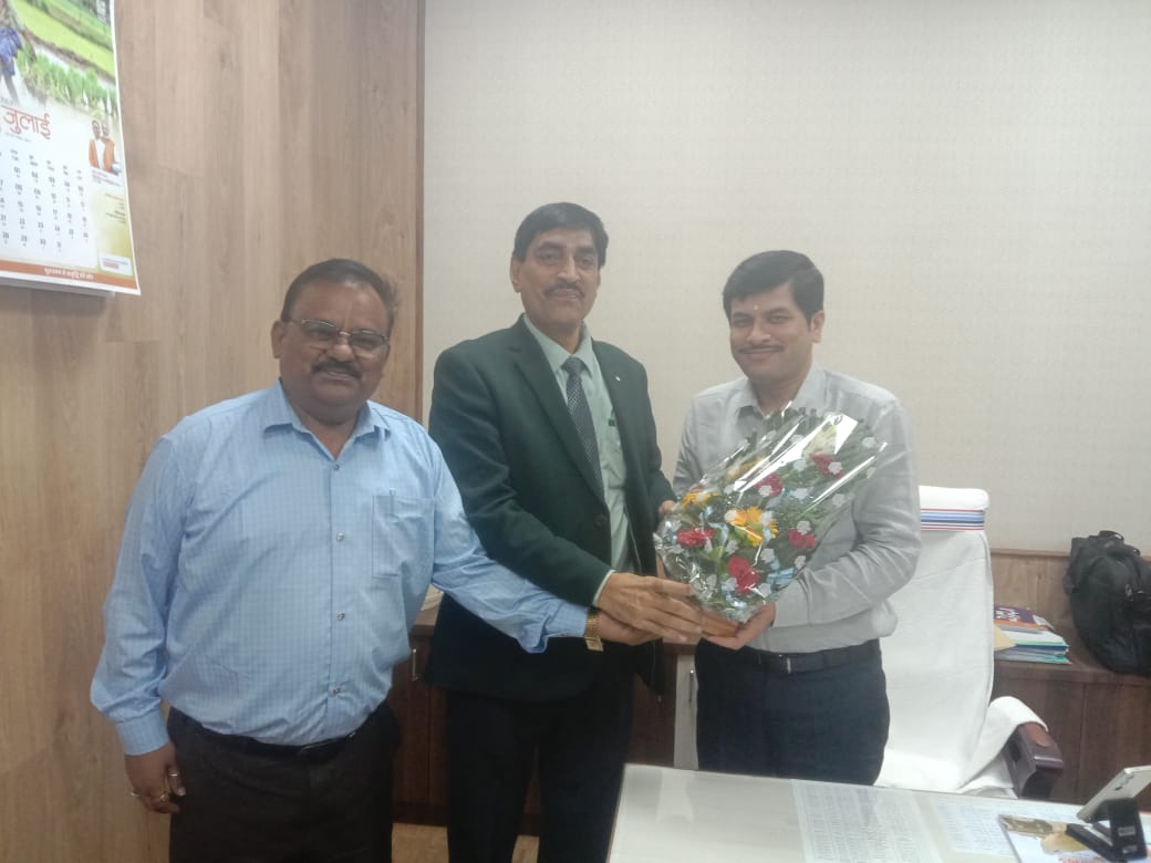 Hon'ble Vice Chancellor and The Registrar of ICFAI University Raipur met the Deputy Director, Chhattisgarh Private University Regulatory Commission (CGPURC)!!