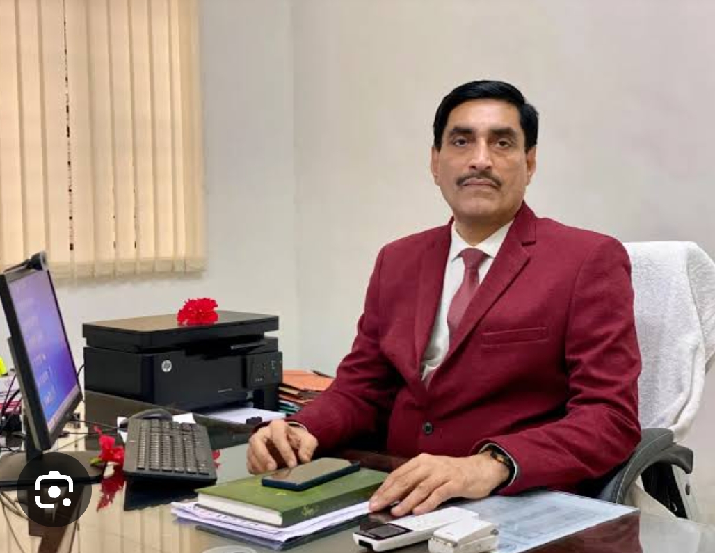 Hon’ble Vice Chancellor Reviews CRC Activities and Sets Vision for Industry-Academia Collaboration